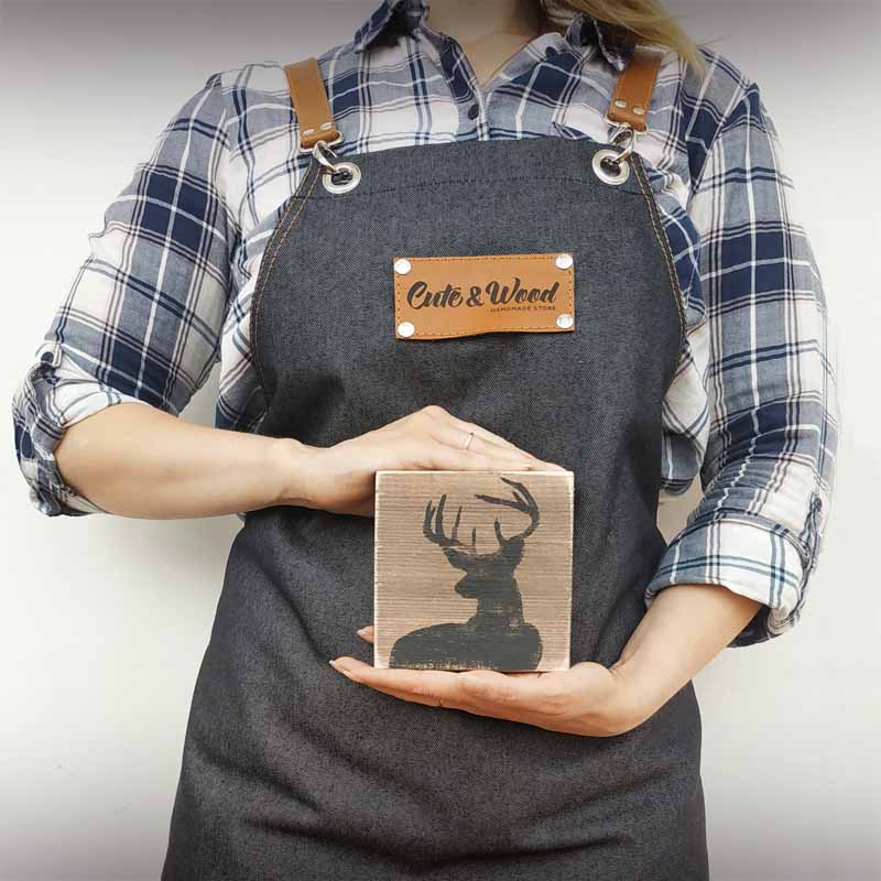 Деревянный декор с силуэтом оленя - иллюстрация товара №1