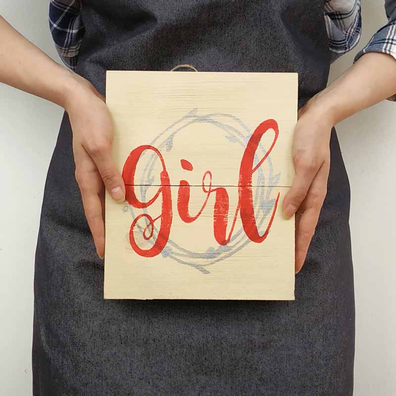 Деревянная табличка с надписью GIRL - описание и стоимость изделия Деревянная табличка с надписью GIRL - описание и стоимость изделия