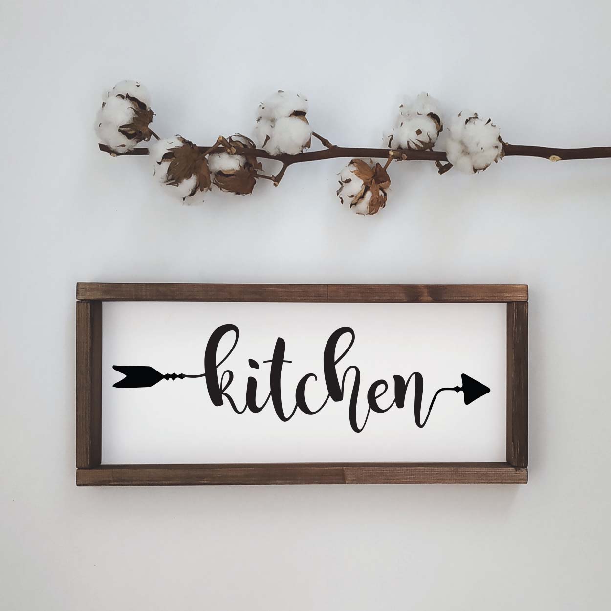 Декоративное панно с  указателем KITCHEN - описание и стоимость изделия