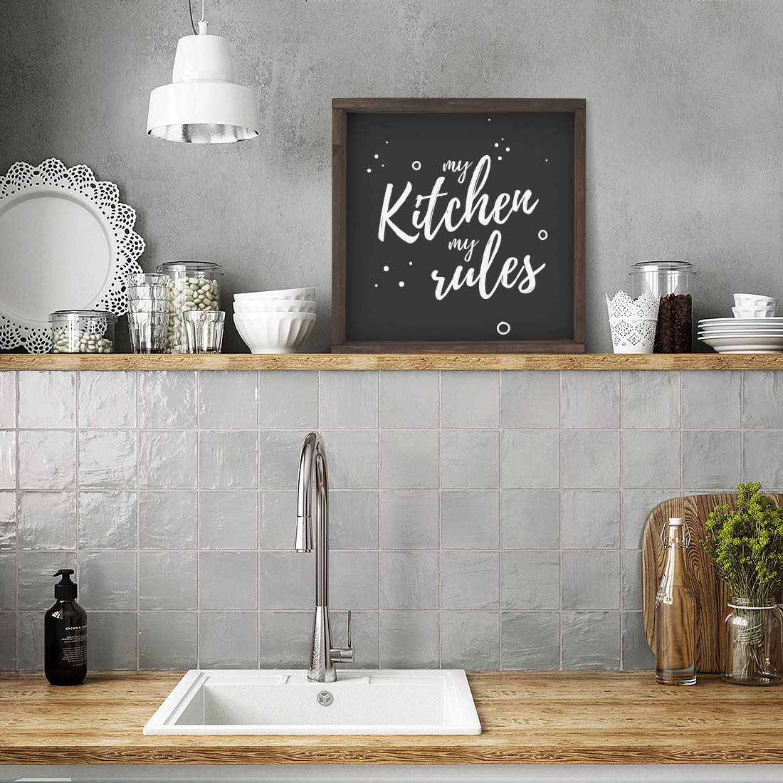 Декоративное панно с белой надписью MY KITCHEN MY RULES - описание и стоимость изделия
